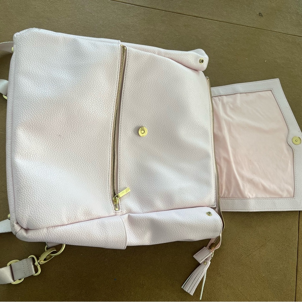 Freshly picked Pink diaper bag - Picture 2 of 12